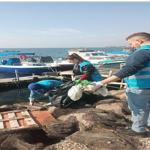 Doğaseverler Karşıyaka'da kıyı temizliği yaptı