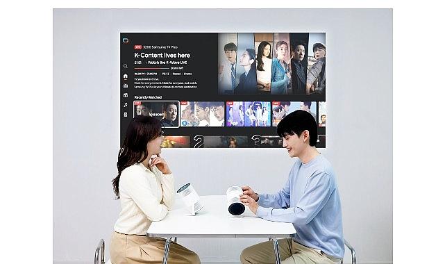 Samsung CES 2026'da daha akıllı yapay zekâ özelliklerle donatılan taşınabilir The Freestyle+ projektörü tanıttı