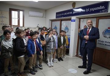 Aliağa Belediyesi Zabıta Müdürlüğü Minik Misafirlerini Ağırladı