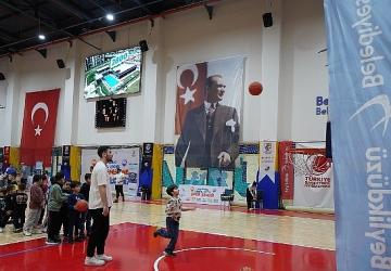 Çocuklar Tatilin Tadını Sporla Çıkardı