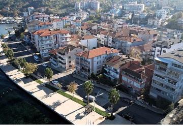 Gölcük Halıdere sahilinde üstyapı sil baştan