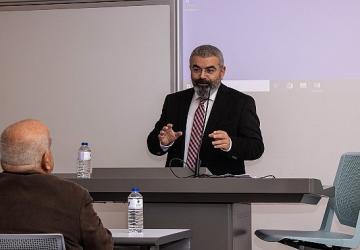 Acıbadem Üniversitesi'nde Düzenlenen Sempozyumda Sanal Kumar Bağımlılığı Ele Alındı