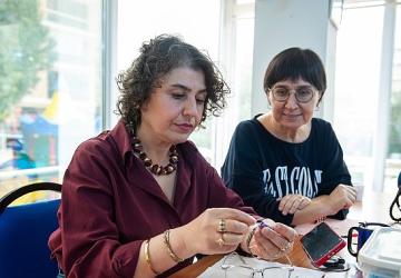 Karşıyaka'nın mahalle merkezlerinde eğitim ve üretim seferberliği