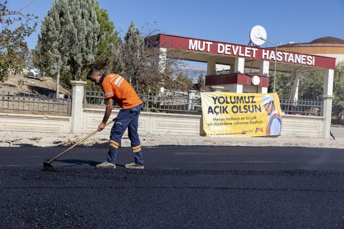Mut Yolları Büyükşehir İle Daha Konforlu ve Güvenli Hale Geliyor Mut Yolları Büyükşehir İle Daha Konforlu ve Güvenli Hale Geliyor