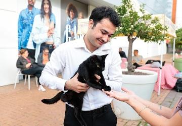 Konak'ta kalpler patili dostlar için attı