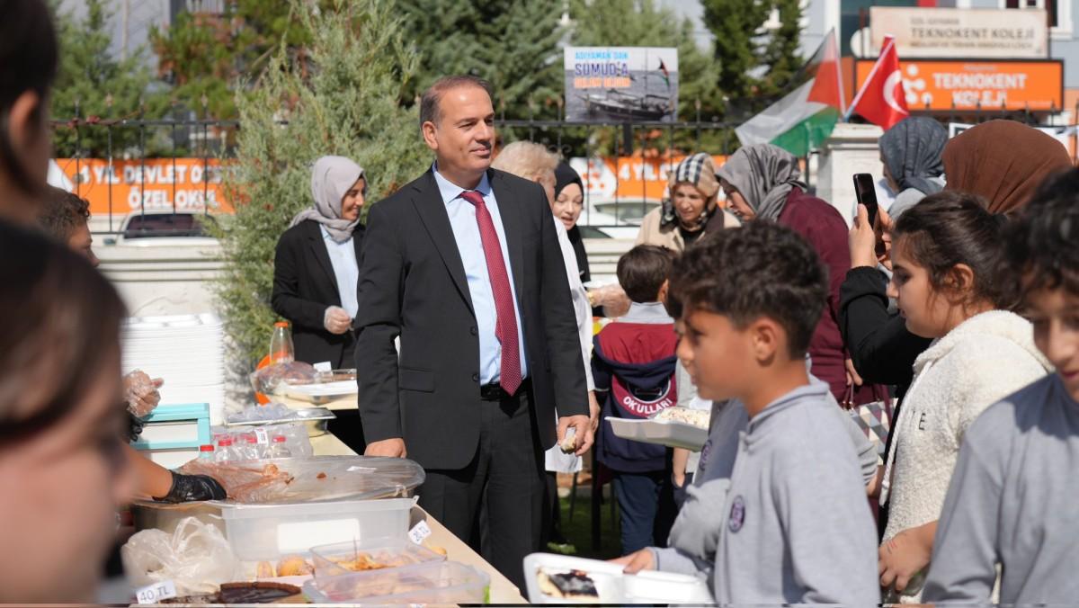 Adıyaman’da Gazze’ye destek kermesi devam ediyor Adıyaman’da Gazze’ye destek kermesi devam ediyor