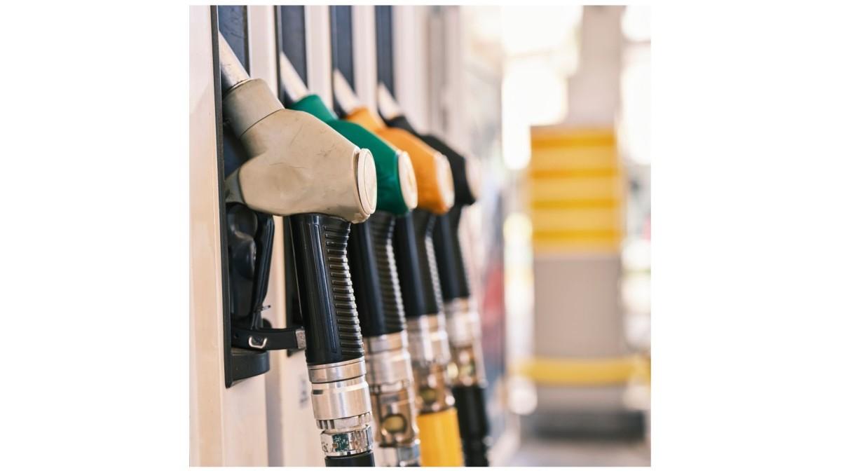 Motorin zammının ardından benzin fiyatları da artıyor Motorin zammının ardından benzin fiyatları da artıyor