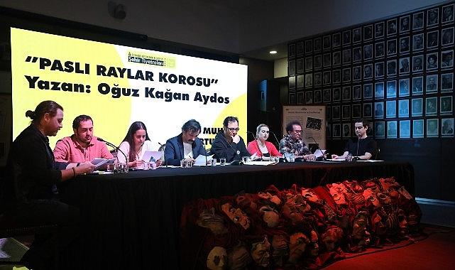 Muhsin Ertuğrul Okumaları “Paslı Raylar Korosu" Oyununa Yoğun İlgi