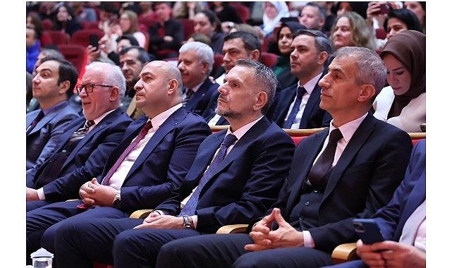 Öğretmenler Günü Bayrampaşa'da törenle kutlandı