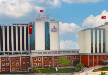 SANKO Üniversitesi Hastanesi’nde saç ekim merkezi hizmete girdi