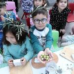 Minik Eller Zeytinle Buluştu