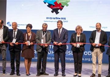 Başkan Tugay 8. Elektrik Tesisleri Ulusal Kongre ve Sergisi'ni açtı