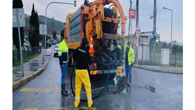 İzmir'de yağış alarmı sürüyor