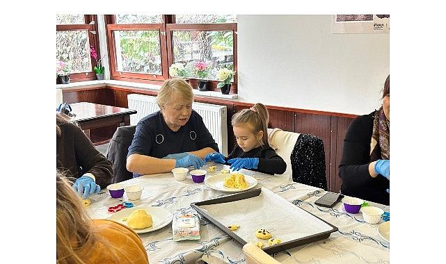 Bakırköy Belediyesi'nden Kuşakları Buluşturan Kurabiye Etkinliği