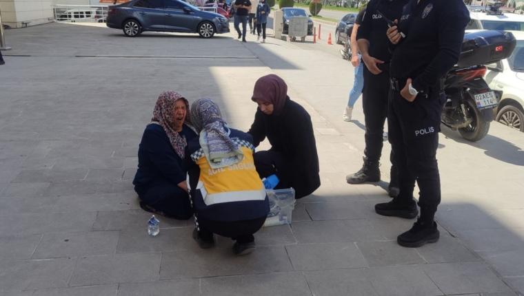 Adıyaman’da depremzede kadın hak mahrumiyeti iddiasıyla eylem yaptı - Videolu Haber