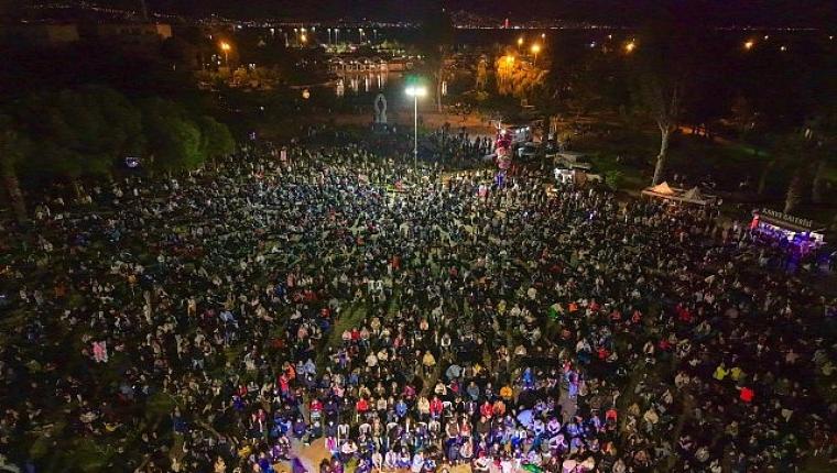 Karşıyaka'da Hıdırellez ateşi yandı