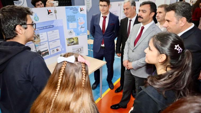 Kahta Borsa İstanbul Fen Lisesi’nde Bilim Fuarı İlgi Gördü