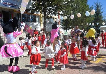 Minik Kalplerin Büyük Coşkusu