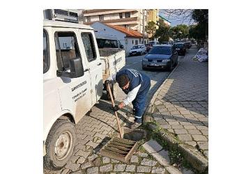 Burhaniye Belediyesi Ekipleri, Yoğun Yağış Riskine Karşı Sahada