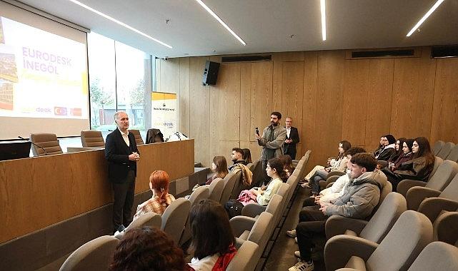 İnegöl Belediyesi'nden Gençlere Avrupa Fırsatı: DiscoverEU Tanıtım Etkinliği Düzenlendi