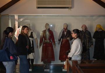 Ege Üniversitesi Etnografya Müzesi sanatseverleri bekliyor