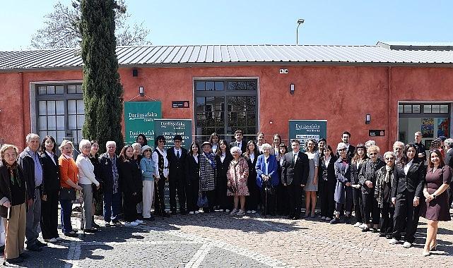 “Bir Tuval İki Nesil" resim sergisi Urladam'da ziyarete açıldı