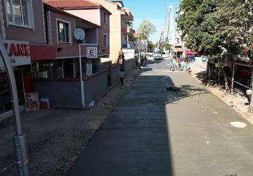 Başiskele Cumhuriyet Caddesi'nde üstyapı atağı