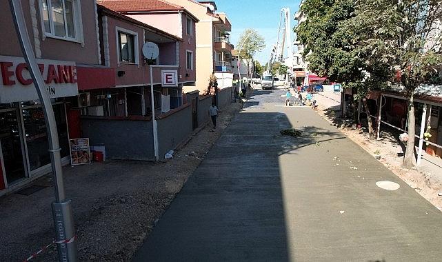 Başiskele Cumhuriyet Caddesi'nde üstyapı atağı