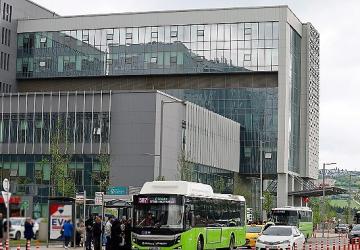 Büyükşehir, Şehir Hastanesi için ulaşım ağını genişletti: 14 yeni, direkt hat ile doğrudan ulaşım