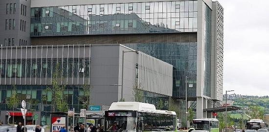 Büyükşehir, Şehir Hastanesi için ulaşım ağını genişletti: 14 yeni, direkt hat ile doğrudan ulaşım