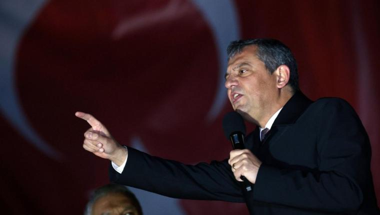 Özgür Özel: ‘Okullardaki şiddet meselesi büyüyen bir güvenlik zaafiyetine dönüşmüştür’