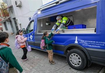 Minikler güne Büyükşehir'in menüsüyle başlıyor