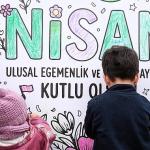 Dev küp, çocukların dünyası ile renklendi