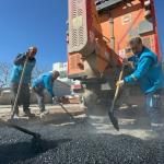 Adıyaman’da zarar gören yollarda asfalt onarım çalışmaları sürüyor