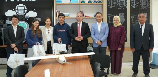 Müdür Tosun “İnsansız Hava Aracı (İHA) Tasarım ve Yapım Kursu”nu ziyaret etti