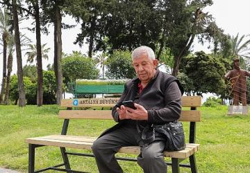 Emekle üretilen kent mobilyaları şehre değer katıyor