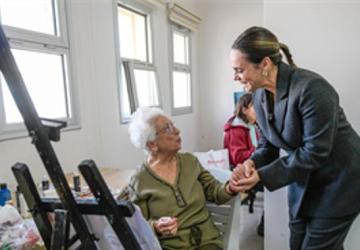 İzmirli başkanların eşleri Bayraklı'da buluştu