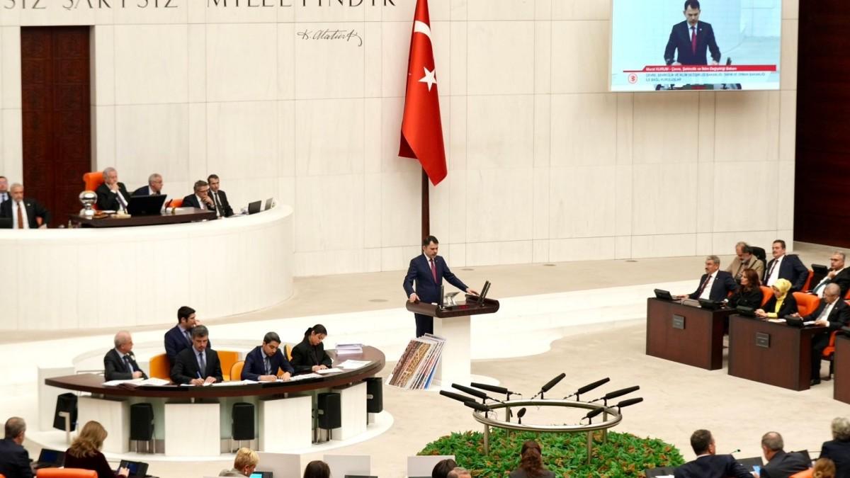 Bakan Murat Kurum, TBMM’de ‘şantiye şefi’ eleştirilerine yanıt verdi