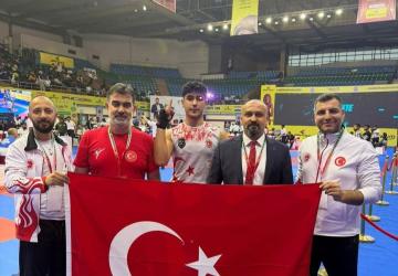 Malatya’ya Uluslararasi Gurur,İshak Kocaman Hindistan’dan Altın Madalya İle Döndü