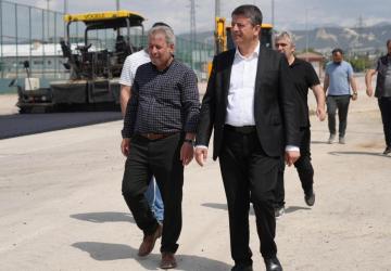 Karaali Caddesinde asfalt serim çalışmaları başladı - Videolu Haber