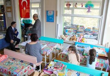 İzmir İl Milli Eğitim Müdürü Hastanedeki Öğrencilerle Buluştu