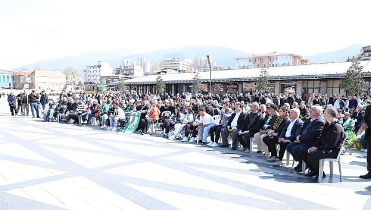 Osmangazi Meydanı'nda Bursaspor Coşkusu Zirve Yaptı