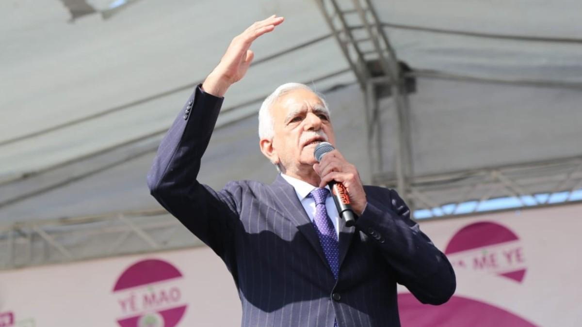 Ahmet Türk, 'örgüt propagandası' suçlamasından beraat etti Ahmet Türk, 'örgüt propagandası' suçlamasından beraat etti