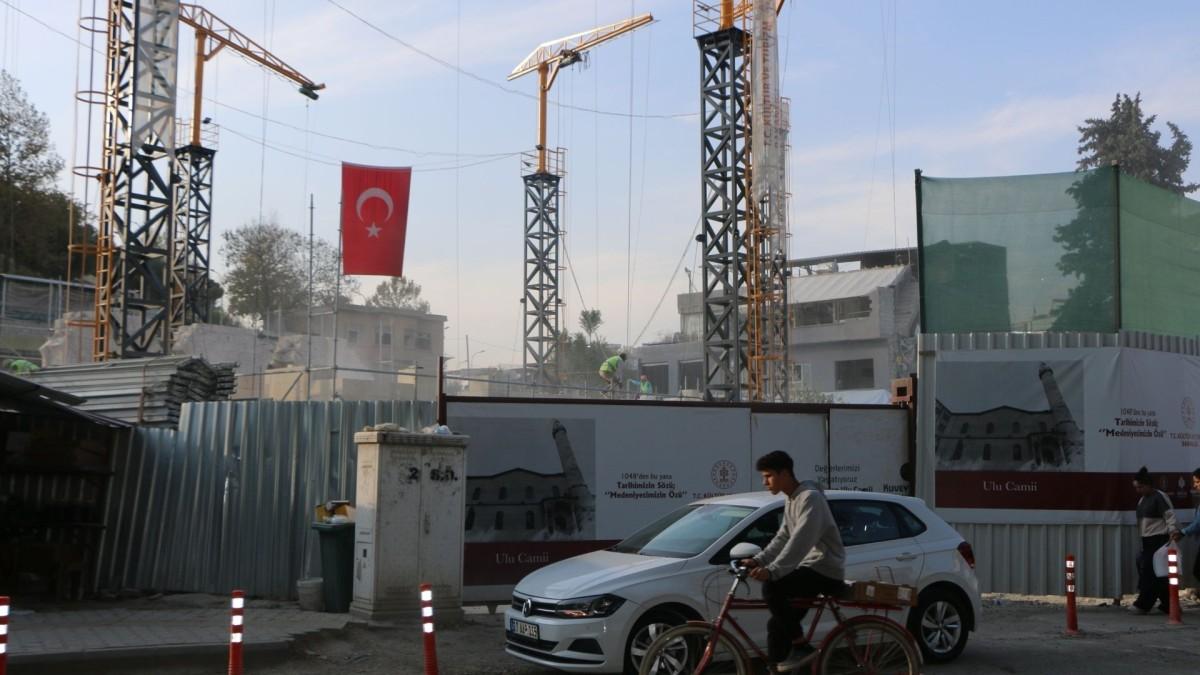 Oturakçı Pazarı Esnafı, restorasyon tozundan şikayetçi: ‘Nefes alamıyoruz, artık yeter!’ - Videolu Haber