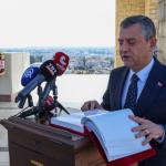 Özgür Özel, KKTC’nin kurucu liderlerini anıt mezarlarında andı - Videolu Haber