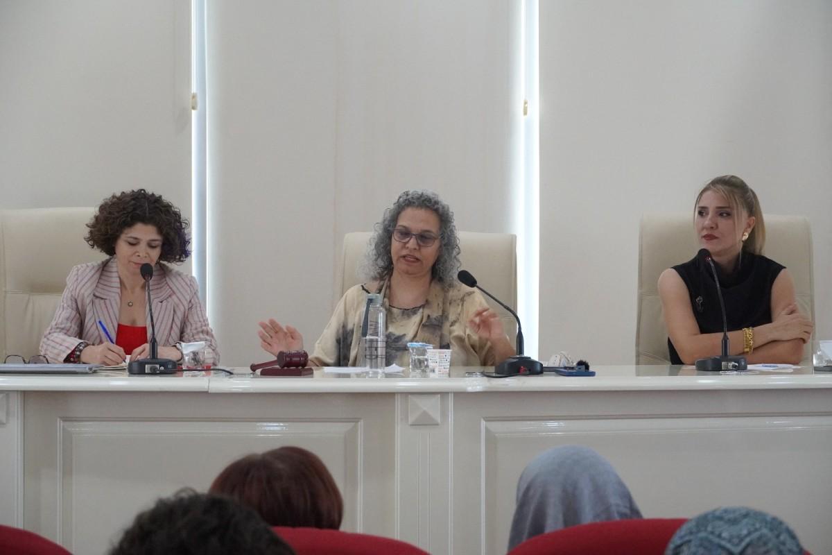 ‘Kadınların Sesi, Mücadelenin İzleri’ Adıyaman’da Konuşuldu - Videolu Haber ‘Kadınların Sesi, Mücadelenin İzleri’ Adıyaman’da Konuşuldu - Videolu Haber