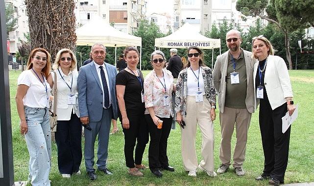 Gençliğin Görünmeyen Yarasına İzmir'den Güçlü Dokunuş: “Görünmeyeni Görmek"
