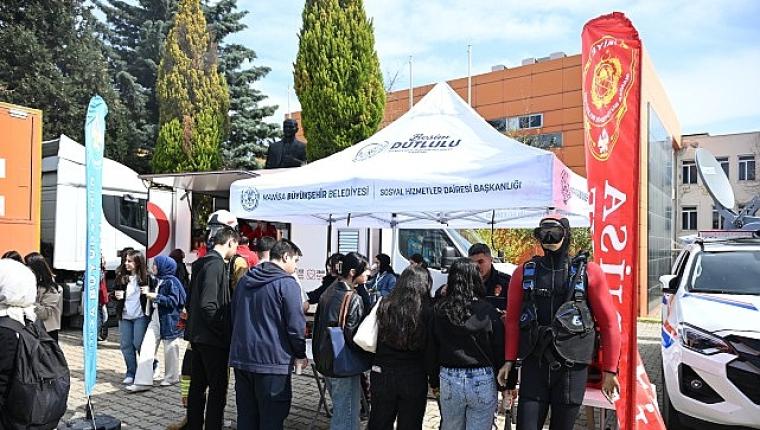 Manisa Büyükşehir'den “Afetlerde İnsan Olmak" Sempozyumuna Destek