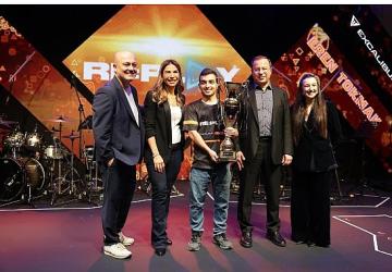 RE:PLAY oyun turnuvasının final gecesi gerçekleşti