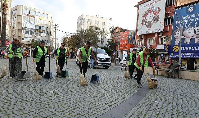 Edremit'te temizlikte 7/24 kesintisiz hizmet